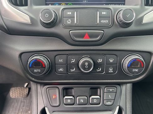 Used 2021 GMC Terrain SLT w/ Infotainment Package II image 29