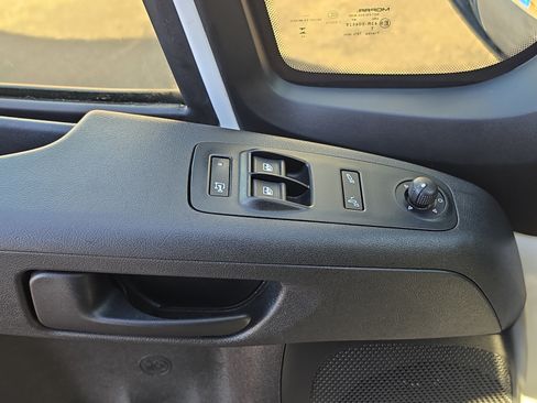 Used 2025 RAM ProMaster 2500 w/ Convenience Group FWD image 15