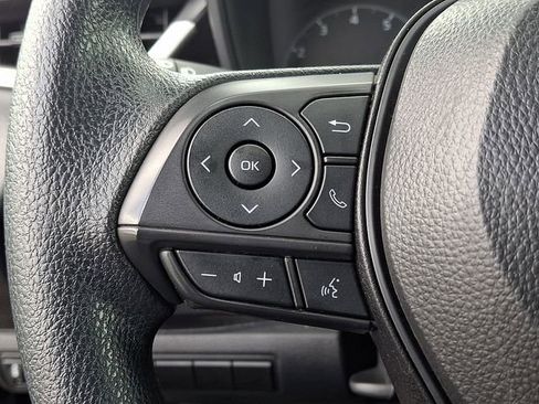 Certified 2025 Toyota Corolla LE image 21