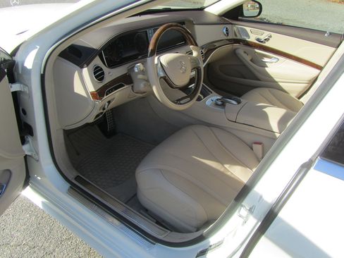 Used 2015 Mercedes-Benz S 550 Sedan image 17