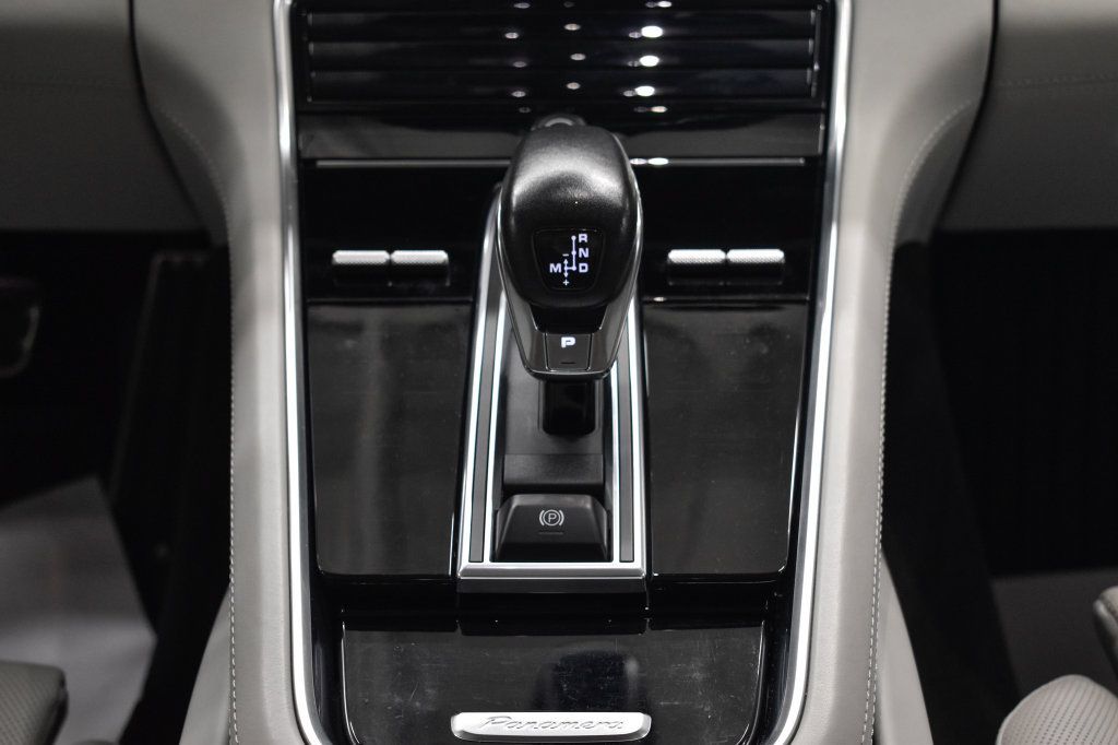 Used 2018 Porsche Panamera 4S AWD/4WD image 28