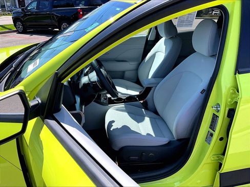 Used 2024 Hyundai Kona SEL image 10