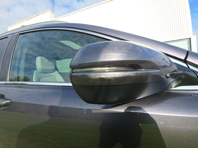 Used 2018 Honda CR-V Touring image 22