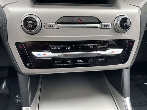 Used 2023 Ford Explorer XLT w/ Equipment Group 202A image 21