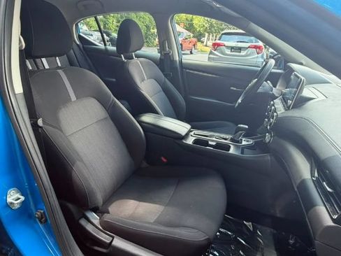 Used 2025 Nissan Sentra SV FWD image 17