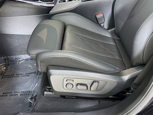 Used 2025 BMW X3 xDrive30i w/ Premium Package image 15