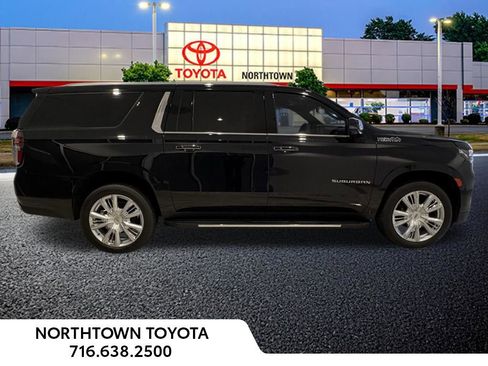 Used 2023 Chevrolet Suburban High Country image 47