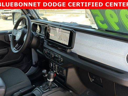 Used 2024 Jeep Wrangler Sport S image 34