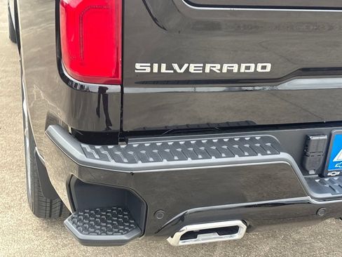 New 2026 Chevrolet Silverado 1500 High Country AWD/4WD image 12