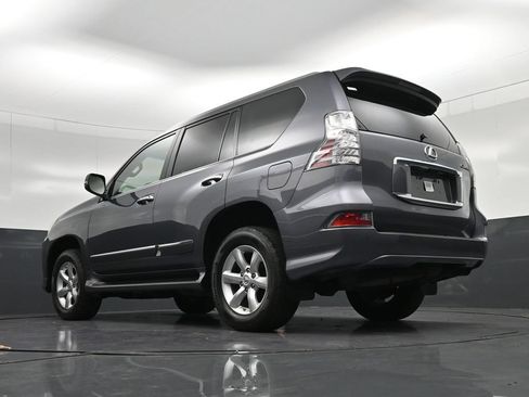 Used 2019 Lexus GX 460 w/ Navigation Package AWD/4WD image 26