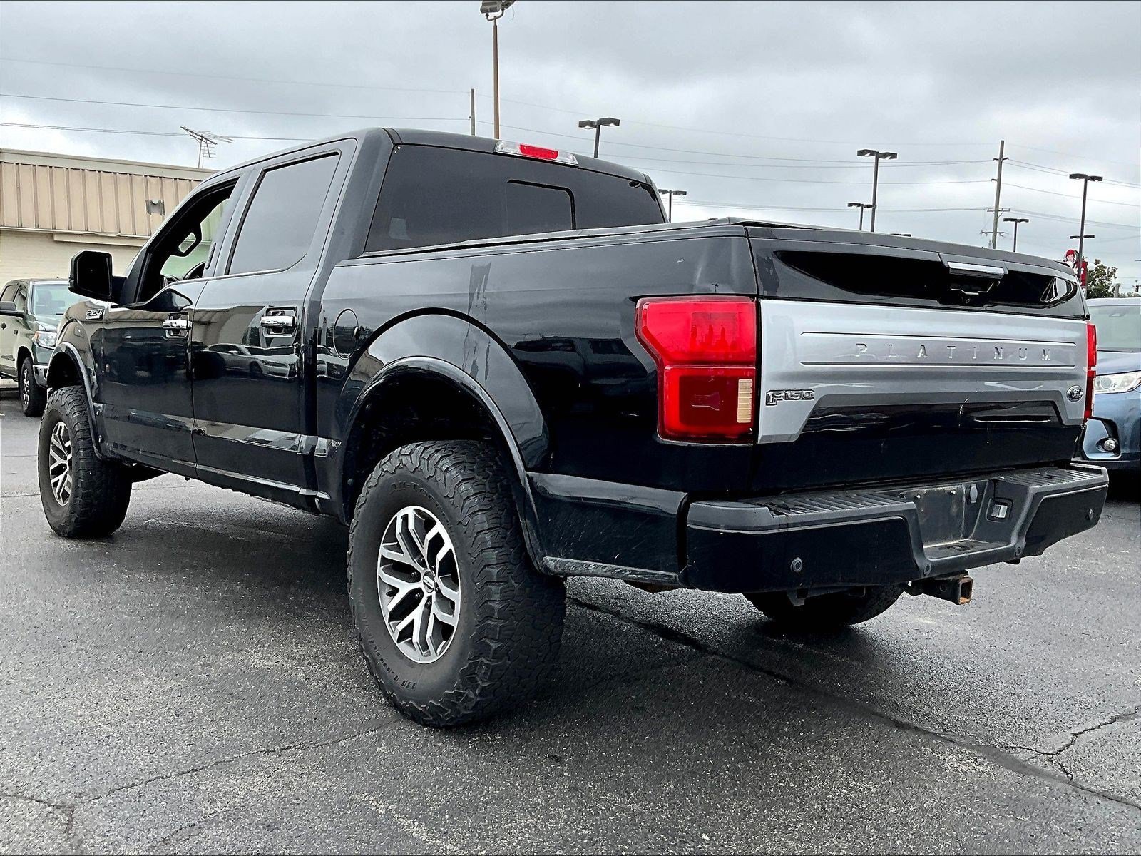 Used 2019 Ford F150 Platinum w/ Equipment Group 701A Luxury AWD/4WD image 4