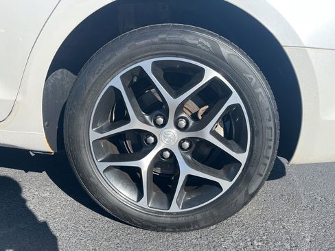 Used 2016 Buick LaCrosse Sport Touring FWD image 10