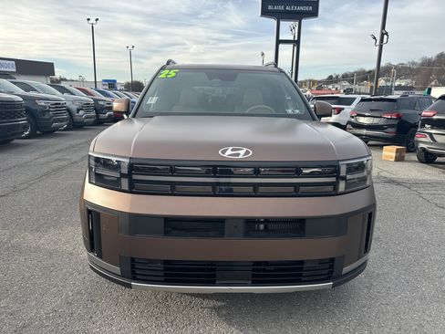Used 2025 Hyundai Santa Fe Limited image 9