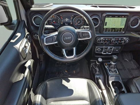 Used 2022 Jeep Wrangler Unlimited Sahara w/ Cold Weather Group image 12