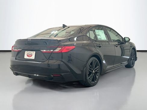 New 2026 Toyota Camry Hybrid FWD image 4