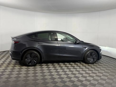 Used 2026 Tesla Model Y 2WD image 20