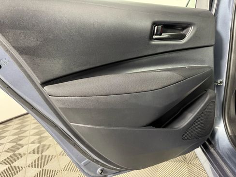 Used 2025 Toyota Corolla LE image 37