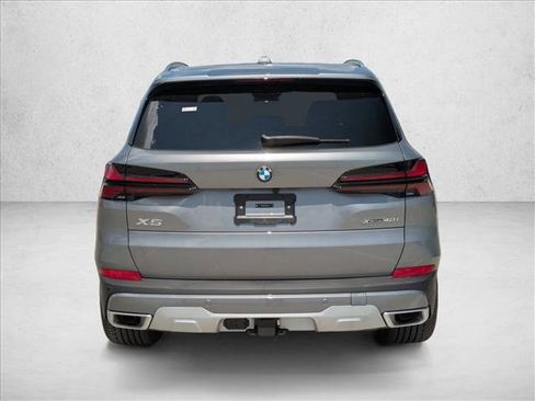 New 2026 BMW X5 xDrive40i w/ Premium Package AWD/4WD image 8