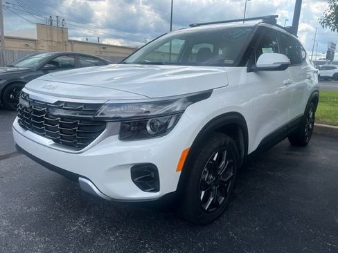 Used 2024 Kia Seltos S AWD/4WD image 1