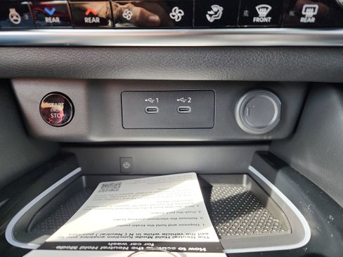 New 2026 Nissan Rogue Platinum w/ Platinum Premium Package image 16