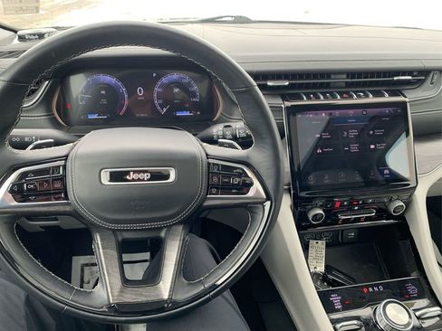 Used 2022 Jeep Grand Cherokee L Overland w/ Advanced Protech Group III image 26