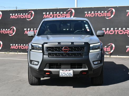 Used 2025 Nissan Frontier Pro-X w/ Pro Convenience Package image 2