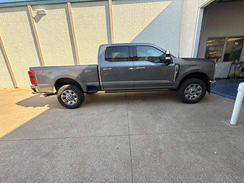 Used 2024 Ford F250 Lariat w/ Lariat Ultimate Package AWD/4WD image 8