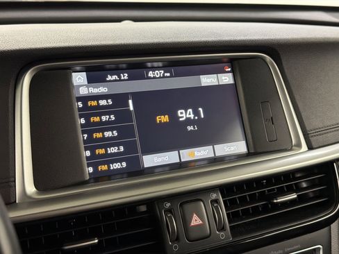 Used 2020 Kia Optima Premium FWD image 24