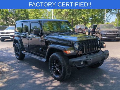 Used 2022 Jeep Wrangler Unlimited Sahara AWD/4WD image 7