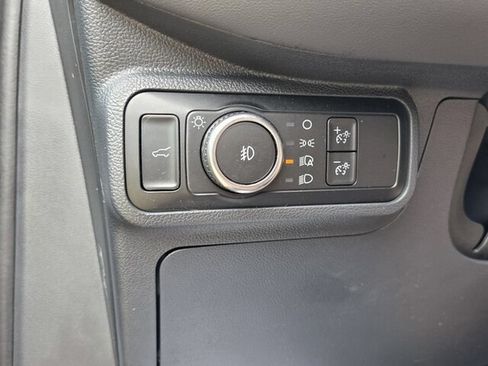 Used 2025 Ford Explorer Active w/ Active Comfort Package RWD image 29
