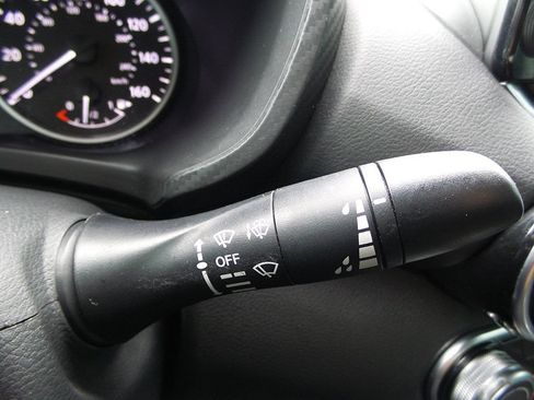 Used 2020 Nissan Sentra S FWD image 34