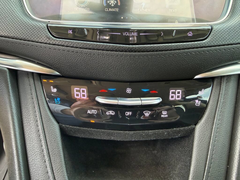 Used 2019 Cadillac XT5 Premium Luxury AWD/4WD image 27