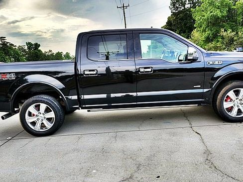 Used 2015 Ford F150 Platinum w/ Equipment Group 701A Luxury AWD/4WD image 10