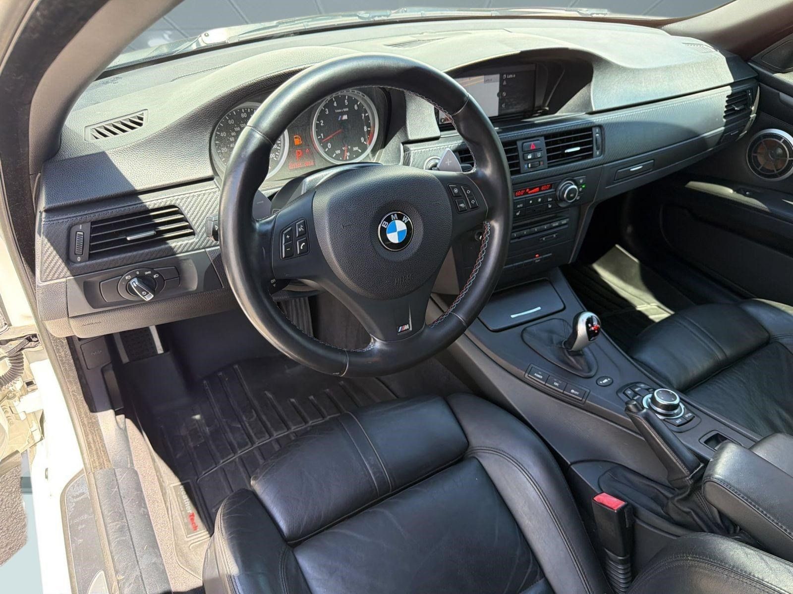Used 2011 BMW M3 Convertible RWD image 3