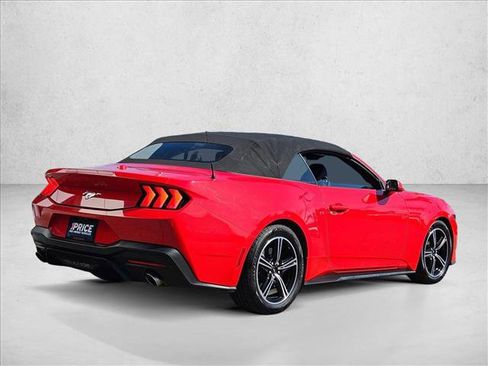Used 2024 Ford Mustang Convertible image 5