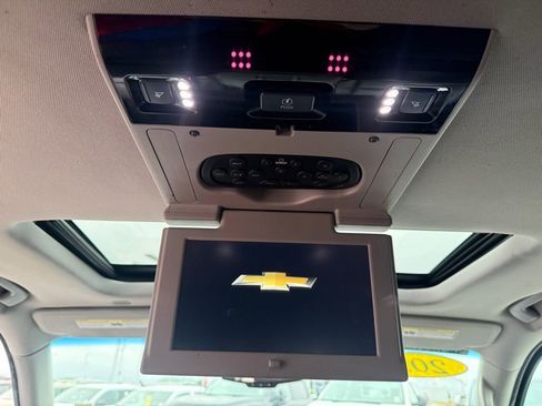 Used 2017 Chevrolet Tahoe LT w/ LT Signature Package image 17