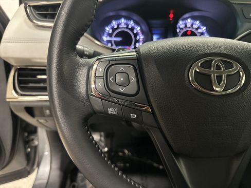 Used 2016 Toyota Avalon XLE Premium FWD image 19