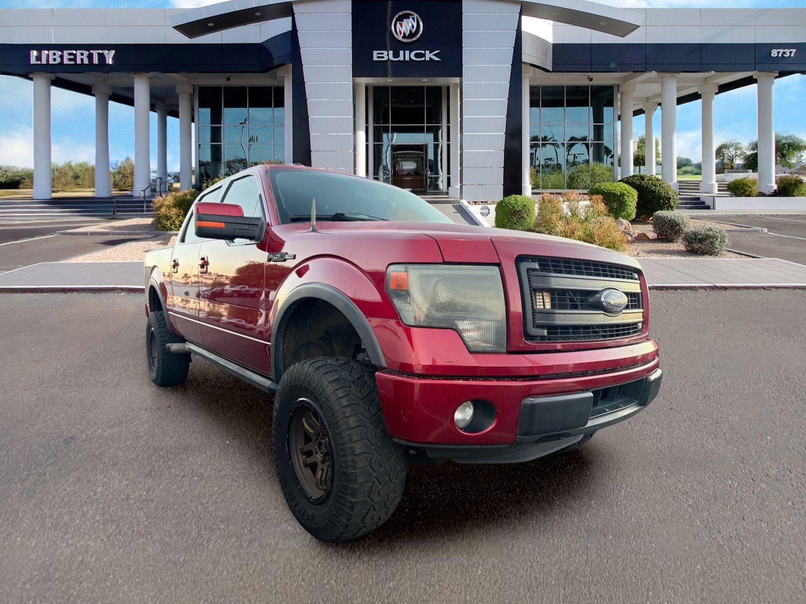 Used 2014 Ford F150 FX4 w/ Equipment Group 402A Luxury AWD/4WD image 2