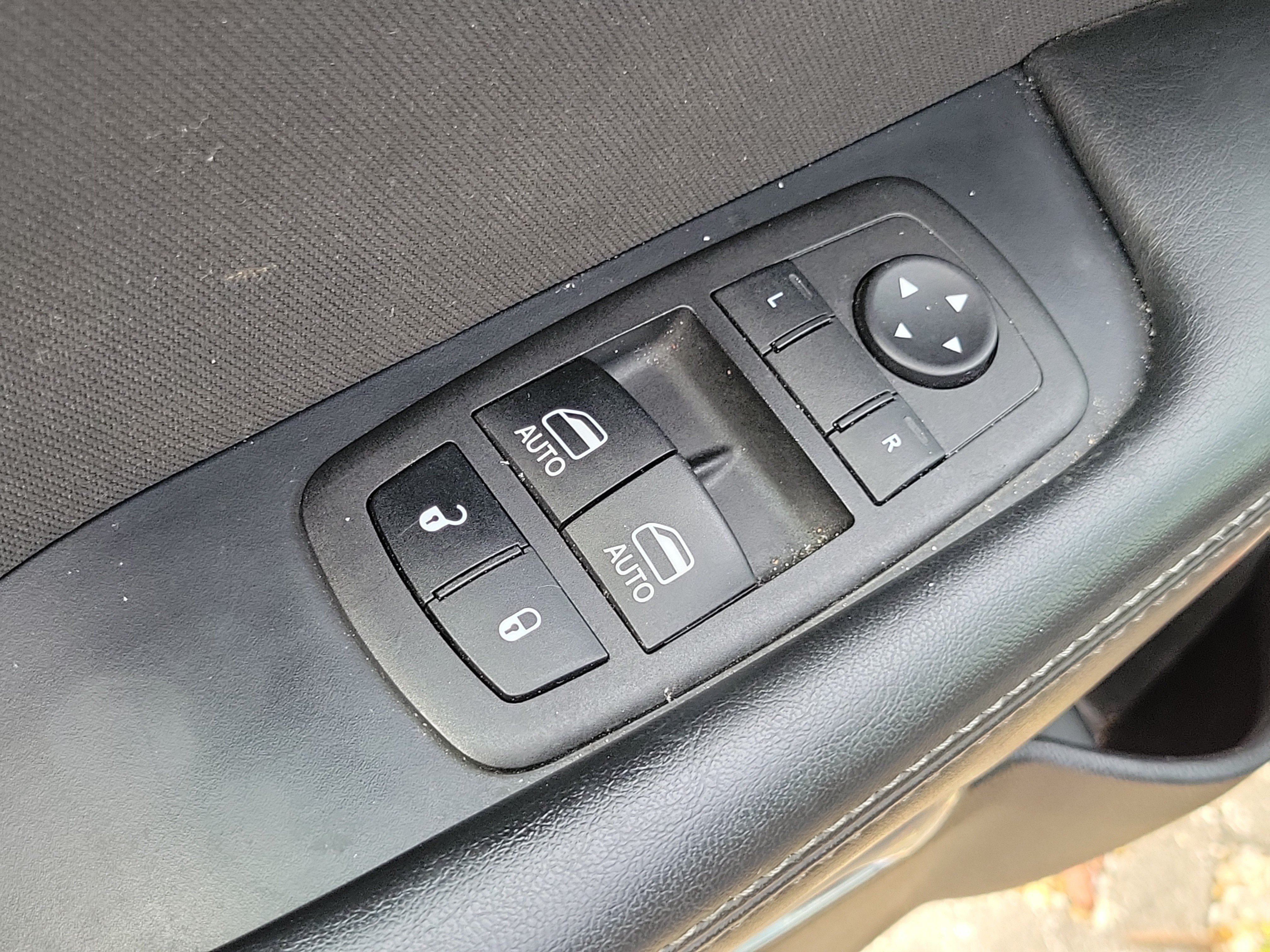 Used 2023 Dodge Challenger SXT RWD image 10