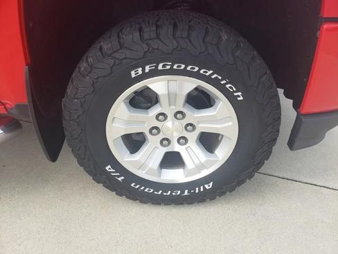 Used 2017 Chevrolet Silverado 1500 LT w/ All Star Edition AWD/4WD image 28