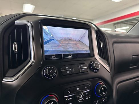 Used 2021 Chevrolet Silverado 1500 LT Trail Boss w/ Convenience Package II image 25