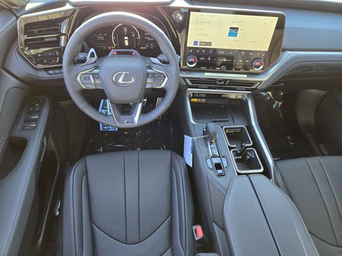 New 2026 Lexus TX 500h AWD image 8