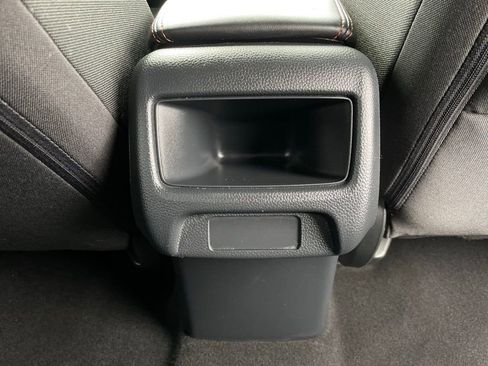 Certified 2025 Honda HR-V Sport image 36