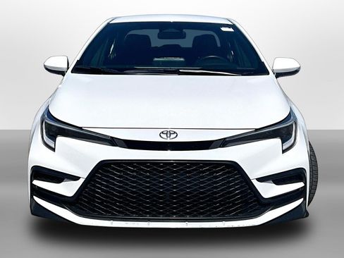 Used 2025 Toyota Corolla SE FWD image 3