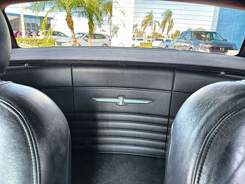 Used 2005 Ford Thunderbird image 14