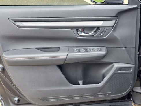 Used 2025 Honda CR-V Sport-L image 17