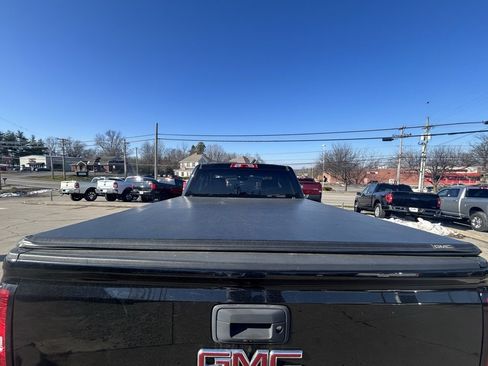 Used 2017 GMC Sierra 1500 SLE image 8