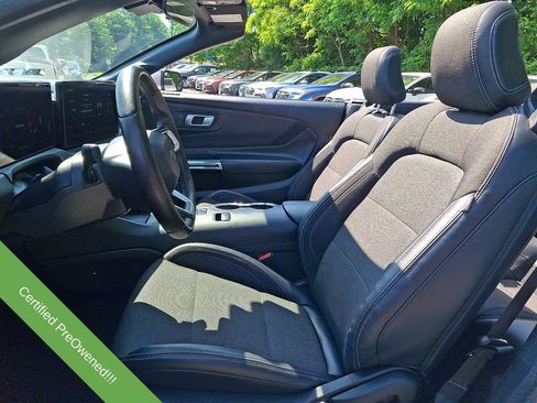 Used 2024 Ford Mustang Convertible RWD image 12