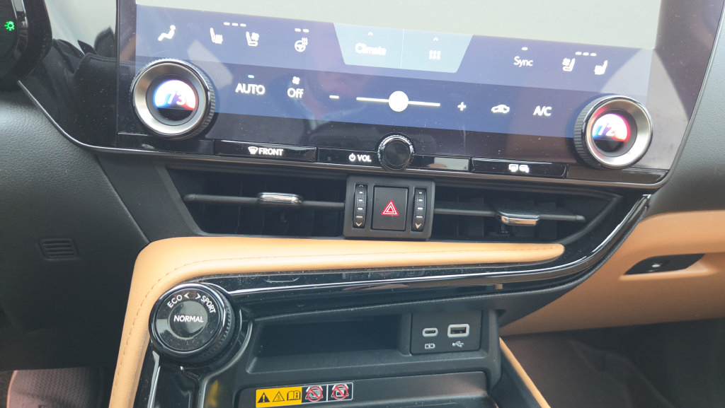 Used 2025 Lexus NX 350 AWD w/ Cold Area Package image 16