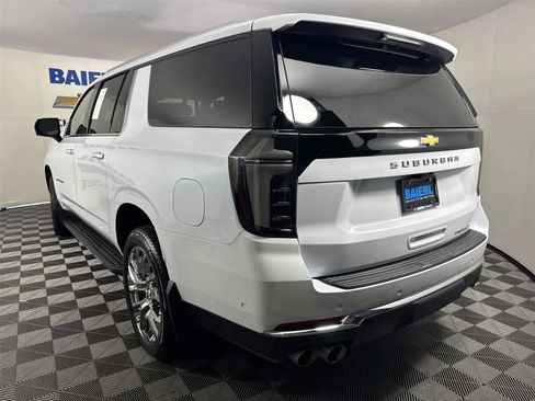 Used 2026 Chevrolet Suburban Premier AWD/4WD image 3